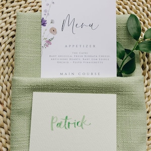 Tarjetas de lugar pintadas a mano para nombres de invitados / Tarjetas de lugar con forma de carpa para eventos de bodas y cenas
