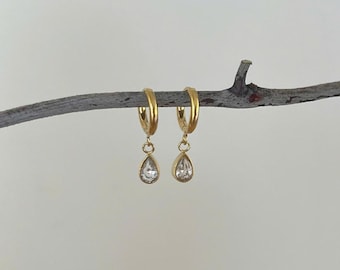 Orecchini a cerchio a goccia dorati, orecchini a cerchio minimalisti con cristalli, orecchini pendenti delicati, cerchi dorati per tutti i giorni, piccoli orecchini a cerchio eleganti
