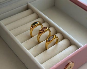 Anillo marquesa de oro, anillo minimalista llamativo, anillo delicado con piedra preciosa, anillo apilable, regalo moderno de oro para ella.