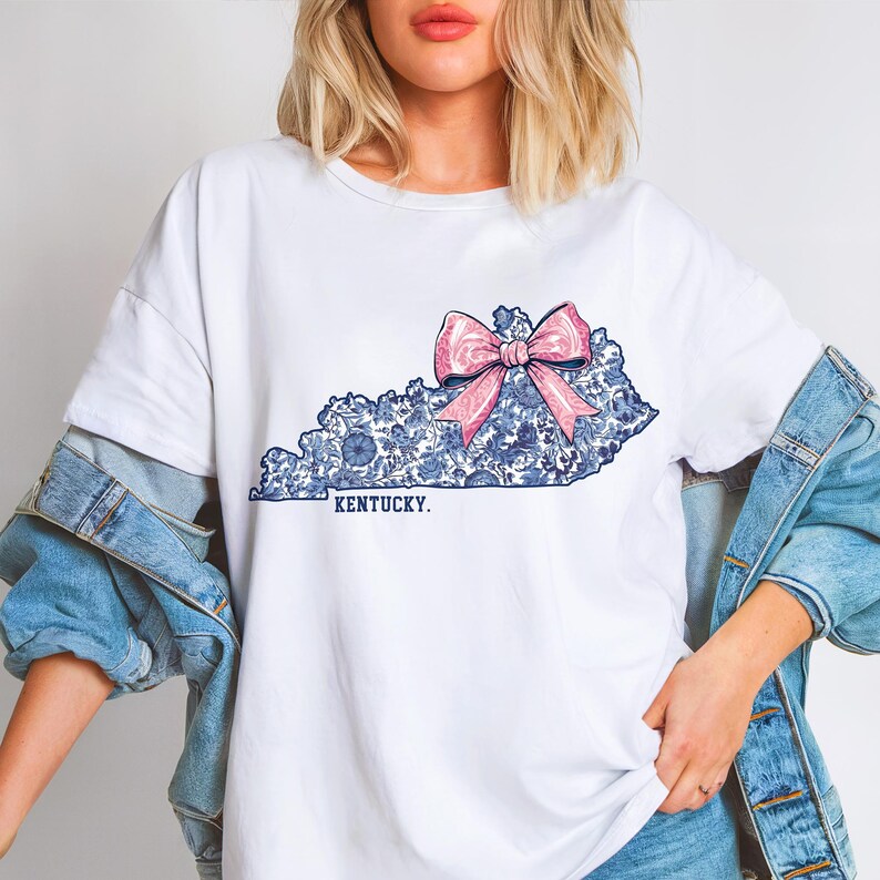 Kentucky state outline with blue and white Chinoiserie floral pattern and pink coquette bow PNG design.