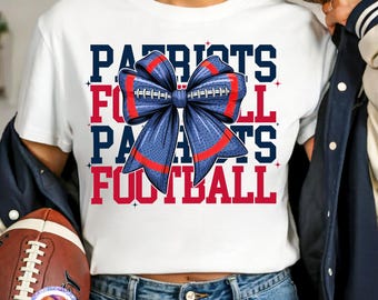Patriotas Día del Juego Fútbol PNG Camiseta de Fútbol de Nueva Inglaterra Coqueta Mamá PNG Diseño de Sublimación Deportiva Fútbol Arco Juego Temporada Deporte Descargar
