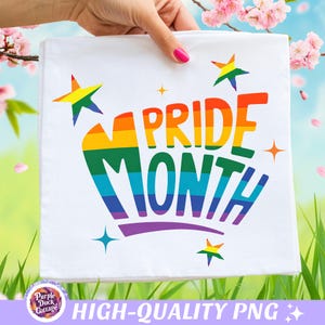Può includere: Tessuto quadrato bianco con le parole "PRIDE MONTH" nei colori dell'arcobaleno, circondato da stelle e brillantini. Il tessuto è tenuto in mano con smalto rosa. L'angolo in basso a destra riporta la scritta "HIGH-QUALITY PNG".