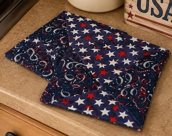 Patriotic Pot Holders Set of 2, Red White Blue Stars Hot Pads, Americana Kitchen Decor, 4th of July Gift, Handmade Quilted Hot Pad 7" Square