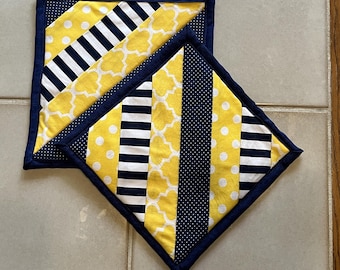 Blue and Yellow Pot Holders Set of 2, Reversible Patchwork Hot Pads, 7" Square Cotton Potholders