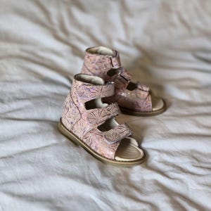 Orthopedic Sandals for Girls | Arch Support & Adjustable Straps | Premium Leather | EU 18–40