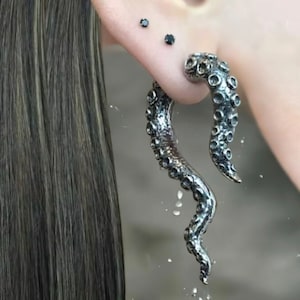 Octopus Tentacle Earrings: Sleek Silver Zinc Alloy, Sea Creature Jewelry