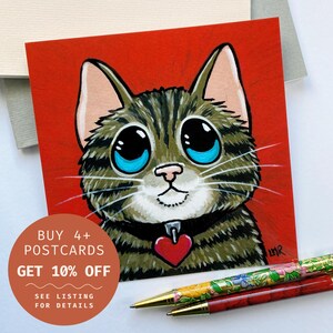 Carte postale chat tigré brun pour la Saint-Valentin – Chat avec collier noir et breloque coeur, carte postale carrée
