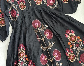 Black Embroidered Floral Tunic Dress: Boho Short Kurti