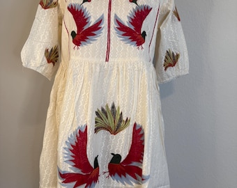 White Cotton Embroidered Floral Tunic: Boho Beach Dress - Big birds theme