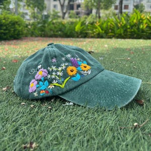 Hand Embroidered Green Floral Bee Hat, Wildflower Aesthetic Cap, Vintage Cottagecore Denim Hat, Nature, Inspired Gift for Garden Lovers