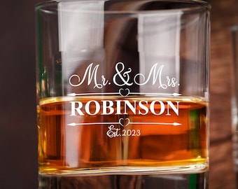 Personalized Mr and Mrs Whiskey Glasses, Custom Engraved Glasses, Wedding Party Favors, Wedding Shot Glasses, Groomsmen Gift