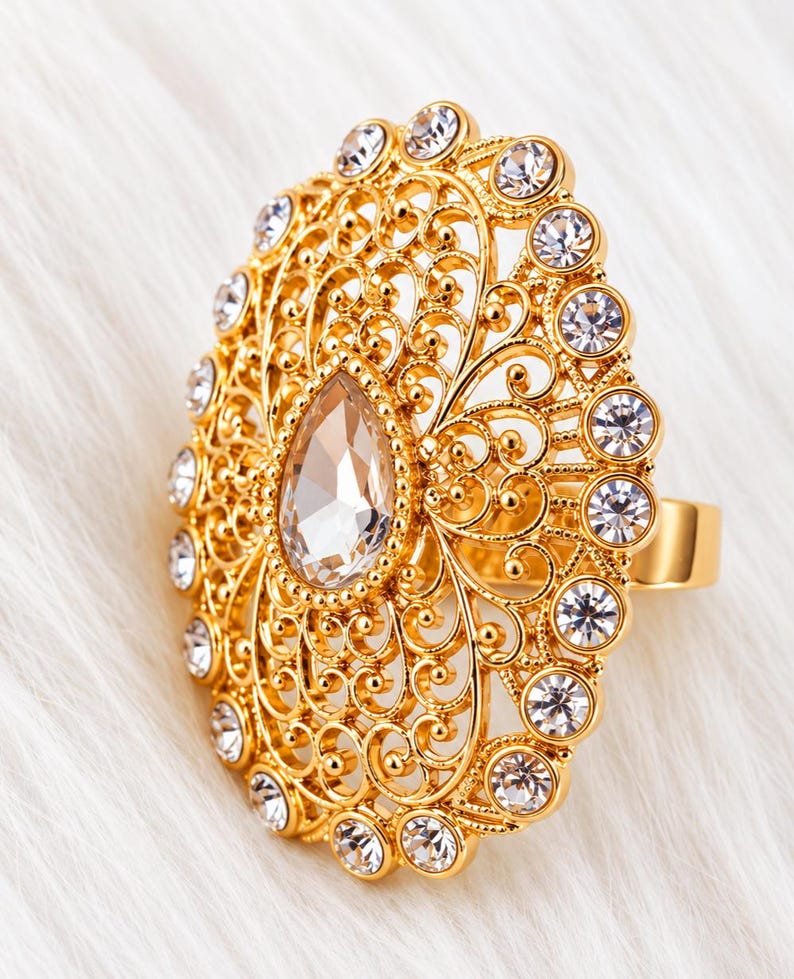 Traditional Moroccan Wedding Jewelry Set – Agate Bracelet, Earrings, Ring & Necklace – Elegant Gold-Plated Cultural Bridal Jewelry
SEO Description: