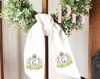 Mardi gras wreath sash crest