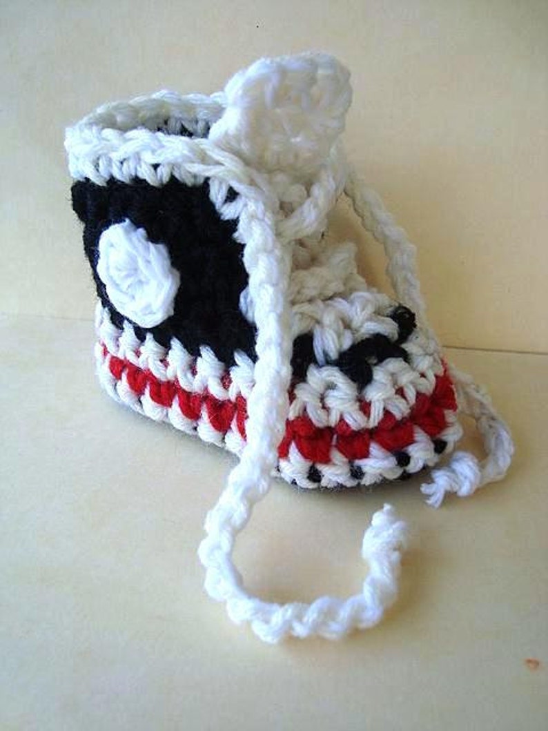 Baby booties SNEAKERS, high tops, crochet PATTERN, Black and red, Newborn to 12 months, instant download, num. 542 image 4