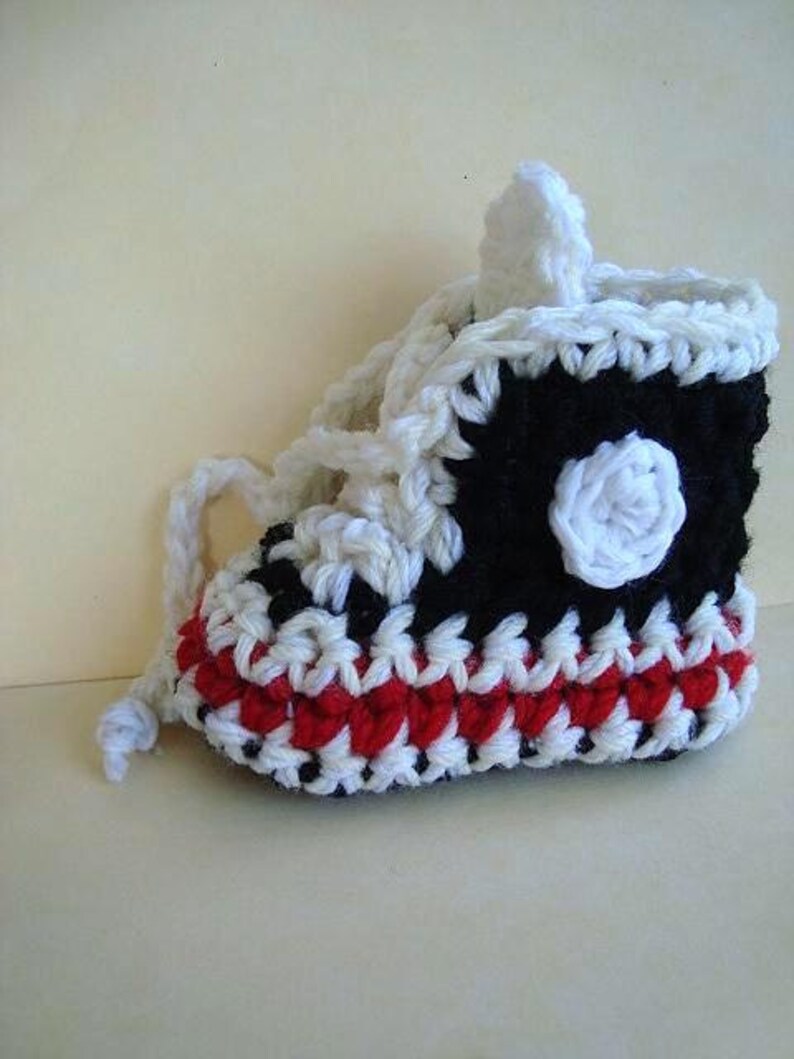 Baby booties SNEAKERS, high tops, crochet PATTERN, Black and red, Newborn to 12 months, instant download, num. 542 image 5