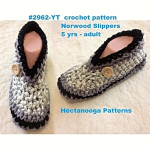 Crochet Slippers Pattern, Unisex style, chunky cozy and warm, child, teen, adults, video demo included, easy and quick, 2962 image 1