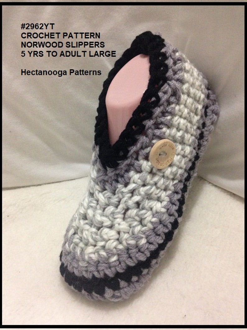 Crochet Slippers Pattern, Unisex style, chunky cozy and warm, child, teen, adults, video demo included, easy and quick, 2962 image 3