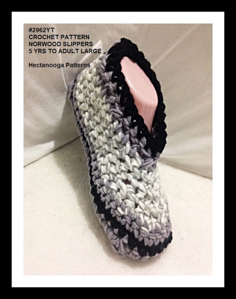 Crochet Slippers Pattern, Unisex style, chunky cozy and warm, child, teen, adults, video demo included, easy and quick, 2962 image 4