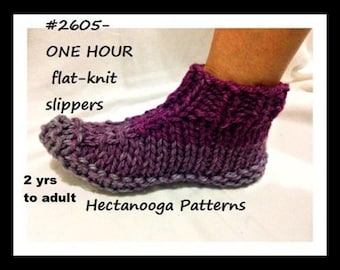 KNITTING PATTERNS, KNIT slippers, Flat knit easy beginner slippers, unisex, 2 yrs to adult, quick and easy cozy slipper, one hour- #2605