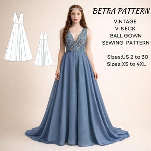 Op de afbeelding: Een vintage V-hals baljurk naaipatroon van Betra Pattern. De afbeelding toont een vrouw die een blauwe jurk draagt met een geborduurd lijfje. Het patroon bevat maten US 2 tot 30 en XS tot 4XL.