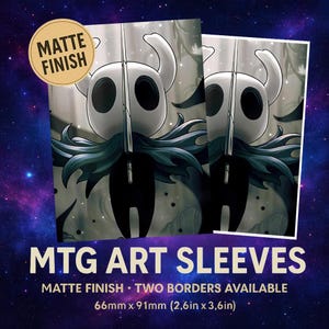 Pode incluir: Duas mangas de arte MTG com um personagem branco com uma espada grande e uma capa azul escura. As mangas têm um acabamento fosco e medem 6,6 cm x 9,1 cm. O texto "MTG ART SLEEVES" é exibido na parte inferior.