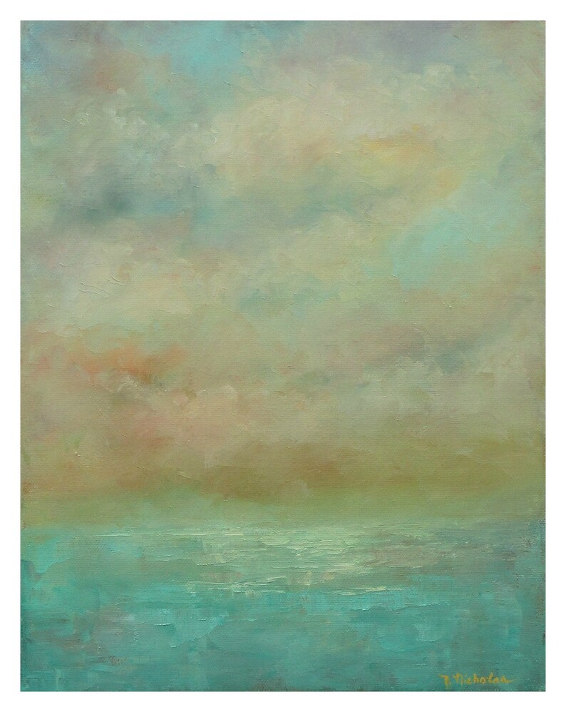 Puede incluir: Una pintura al &oacute;leo original que representa un paisaje marino con una atm&oacute;sfera serena. La obra presenta un oc&eacute;ano turquesa bajo un cielo de suaves tonos azules, verdes y melocot&oacute;n. Las pinceladas crean un efecto texturizado, evocando una sensaci&oacute;n de calma y tranquilidad. Firmado por el artista.