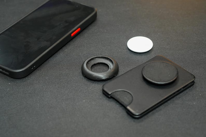 Airtag for PopSocket, perfect for any e-reader or kindle, keep track of your handheld devices!
