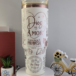 Dios Es Amor 40oz Tumbler, Spanish Christian Faith Engraved Cup