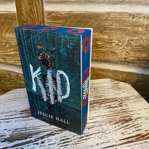 Custom sprayed edges- KID By Jescie Hall