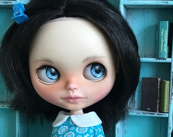 Custom Blythe doll, jointed body OOAK customized