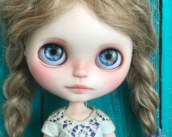 Custom Blythe Doll by Petite Apple with OOAK outfit - Penny