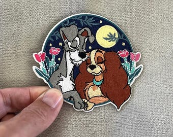 Lady & the Vagebond-patch | 3,25 x 3,25 inch geborduurd opstrijkbaar | Disney romantische maanlichtscène