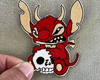 スティッチ・アズ・チャッキー パッチ | 3x2.5インチ 刺繍アイロン接着