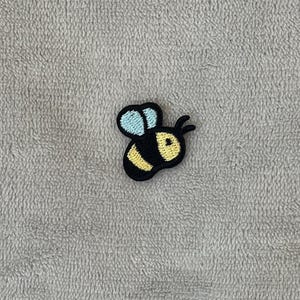 Mini Bumble Bee Embroidered Patch: Iron-On Applique