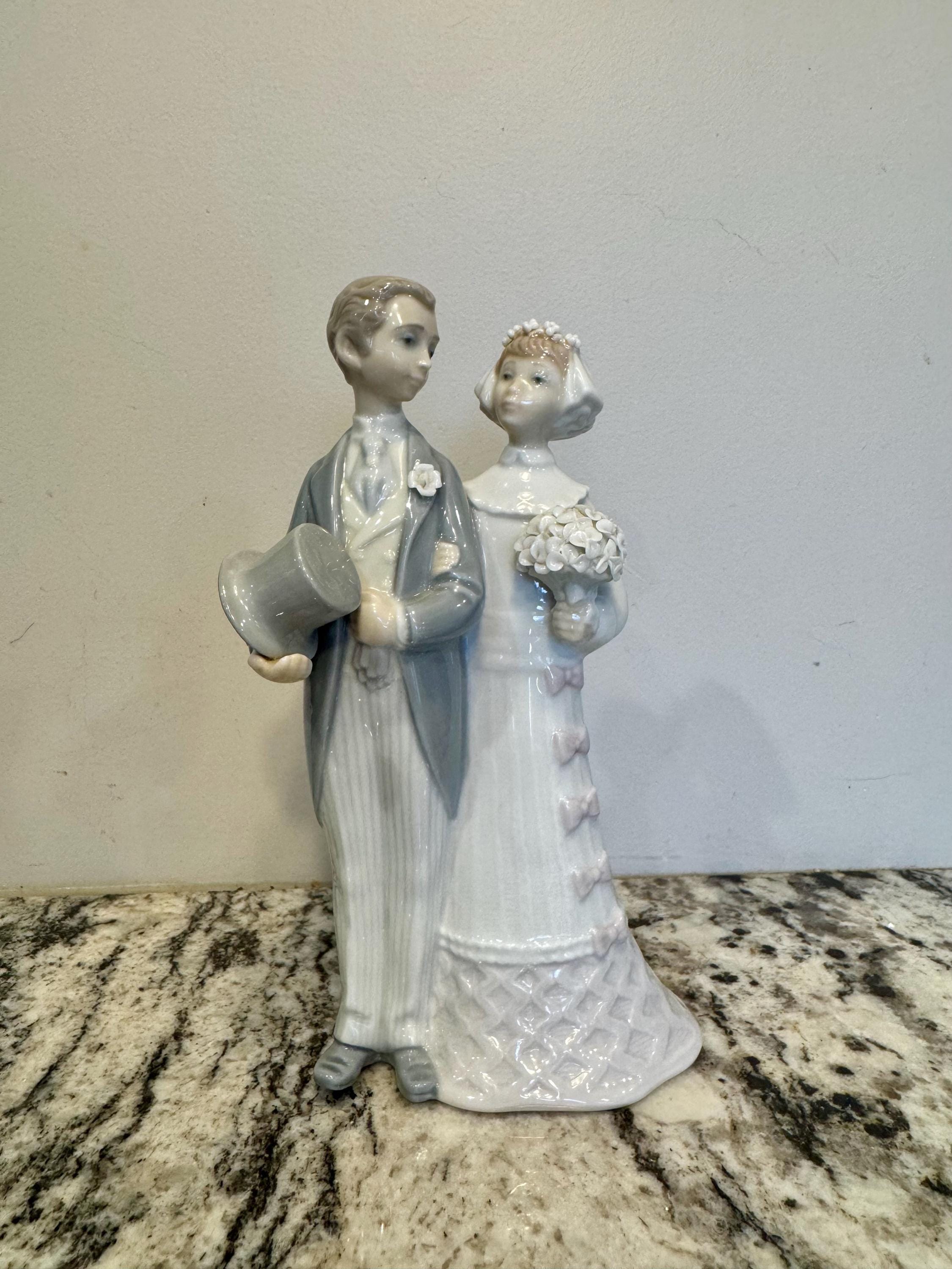 ヴィンテージ リヤドロ 磁器製フィギュア - 結婚式のカップル 花嫁と