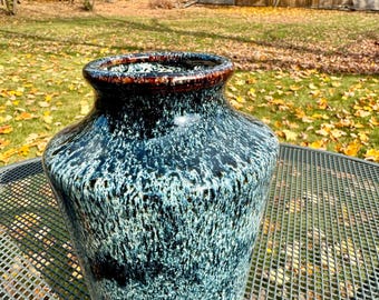 別注手作り 青白い釉薬の陶器壺 別注手作り 青白い釉薬の陶器壺 別注手作り 青白い釉薬の陶器壺 青釉