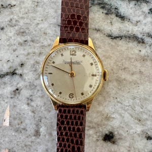 Vintage 18K Gold International Watch Company (IWC) Schaffhausen Mechanical Watch Circa 1947 with Genuine Lizard Strap - Running Condition
