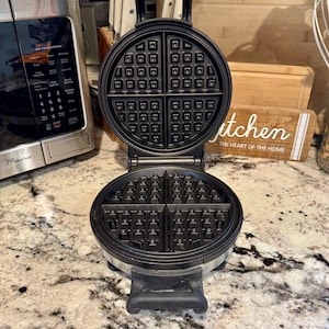 Vitantonio Premier Classic Waffler - Wafflera belga (1000 amperios, modelo 1800), fabricada en EE. UU.