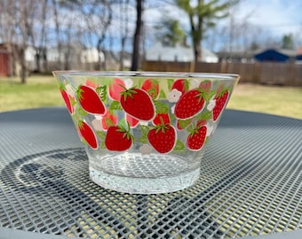 Vintage Culver Strawberry Pattern Serving Bowl with Crisscross Bottom, 7.25&quot; x 4.25&quot;