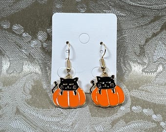 Pendientes kawaii de Halloween, pendientes de gato negro, pendientes de calabaza, pendientes festivos de sombrero de bruja, pendientes colgantes dorados