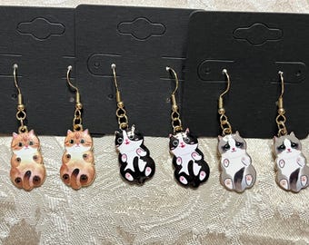 Kitty Earrings, Cat Earrings, Kawaii Animal Gold Dangle Earrings - 1 Pair
