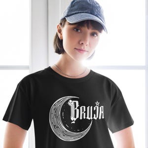 Bruja Women’s crop top