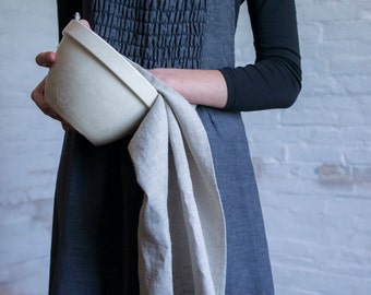 smocked apron in dark grey linen