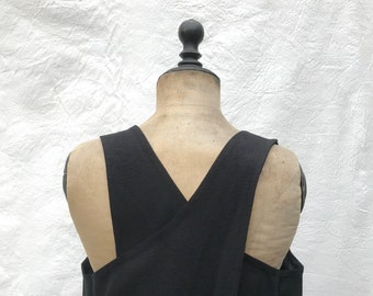 smock apron- cross back in black linen