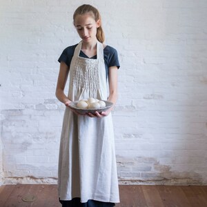 smocked apron in oatmeal linen image 5