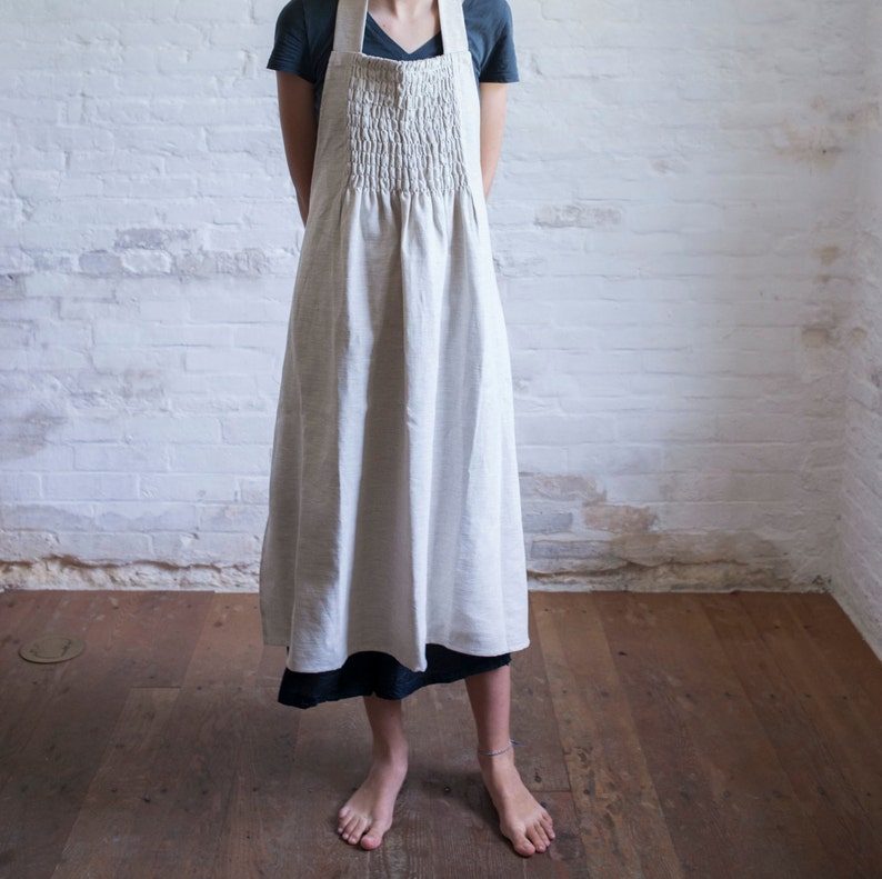 smocked apron in oatmeal linen image 2