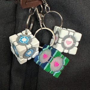 Companion Cube Keychain Portal Inspired | Storage Cube | DOTA 2 Benevolent Companion Cube | 3D Printed Gaming Keychain | Gamer Gift