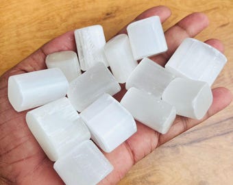 Natural Selenite Tumbled Stone Crystals Bulk Hand Carved Crystal Home Office Decorative Crystal Tumble Stone Polished Stones 1LBS