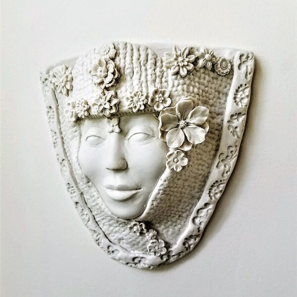 Face Wall Sculpture Sconce