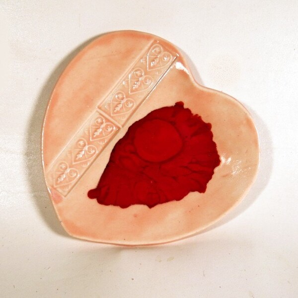 Ceramic Bleeding Heart Trinket Dish Tea Bag Holder Porcelain Coral Pink Spoon Rest Hostess Gift